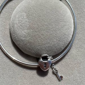 Retired Pandora lock and key 🔐 charm